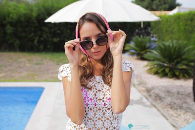 Imagen etiquetada con: Skinny, Blonde, Cafe Society, Katya Clover - Mango A, Russian, Sexy Wallpaper, katya-clover.com, Cute, Pool, Safe for work