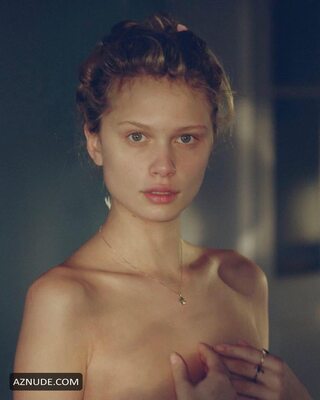 Imagen etiquetada con: Skinny, American, Blonde, Delilah Summer Parillo, Eyes, Cute