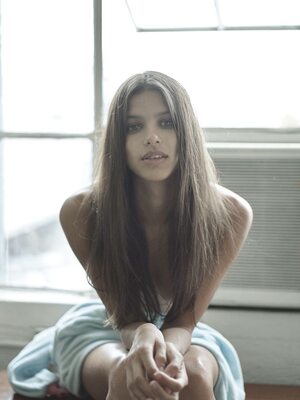 Imagen etiquetada con: Skinny, Bruna Lírio, Brunette, Brazilian, Celebrity - Star, Cute, Eyes