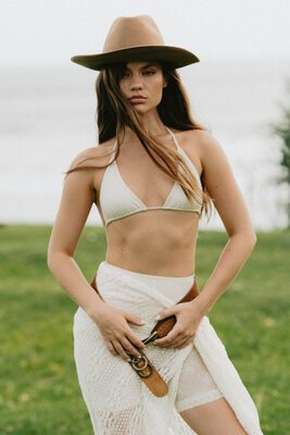 Imagen etiquetada con: Skinny, Brunette, Eyes, Hat, Russian, Veronika Safronenko - Vero Hanberg - verohanberg, Cute