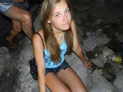 Imagen etiquetada con: Skinny, Brunette, Eyes, Legs, Natalja M, Sexy Wallpaper, Cute