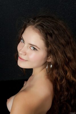 Imagen etiquetada con: Skinny, Brunette, Fekete Fal, Norma Joel - Renata L - Nastya N, Rylsky Art, Boobs, Cute, Eyes, Face, Smiling, Ukrainian