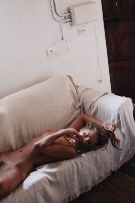 Imagen etiquetada con: Skinny, Brunette, Jörg Billwitz, Marisa Papen, Port de Sant Miquel, Art, Belgian, Cute, Eyes, Small Tits, Tummy