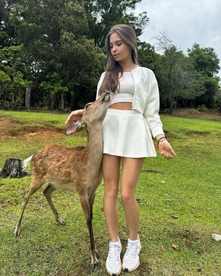 Imagen etiquetada con: Skinny, Brunette, Lera Buns - Valeriia Makusheva - Valeria Titova, Cute, Deer, Legs, Nature, Russian
