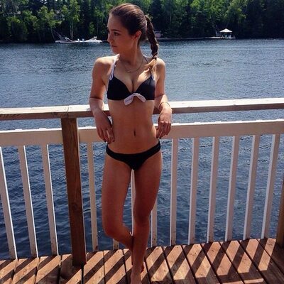 Imagen etiquetada con: Skinny, Bikini, Brunette, Canadian, Legs, Sophi Knight, Braid, Cute, Tummy