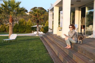 Imagen etiquetada con: Skinny, Cat, Feet, Greece, Heidi Romanova - Adel C - Vanessa, Latvian, Redhead, Sexy Wallpaper, Watch4Beauty, Cute, Safe for work