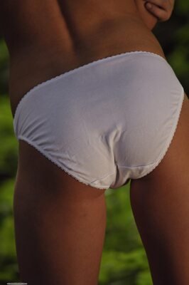 Imagen etiquetada con: Skinny, Goddess Nudes, Zita, Ass - Butt, Lingerie, Nature